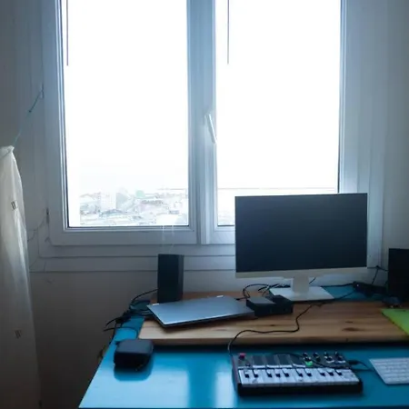 Super Appartement/chambre Au Centre Avec Vue Sur La Rade De Apartment